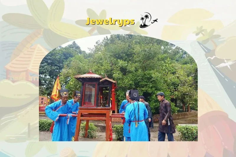 Hướng dẫn di chuyển đến Đình Phú Tự