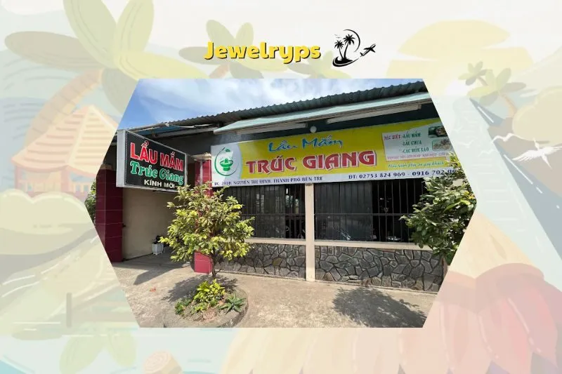 Không gian quán lẩu mắm Trúc Giang