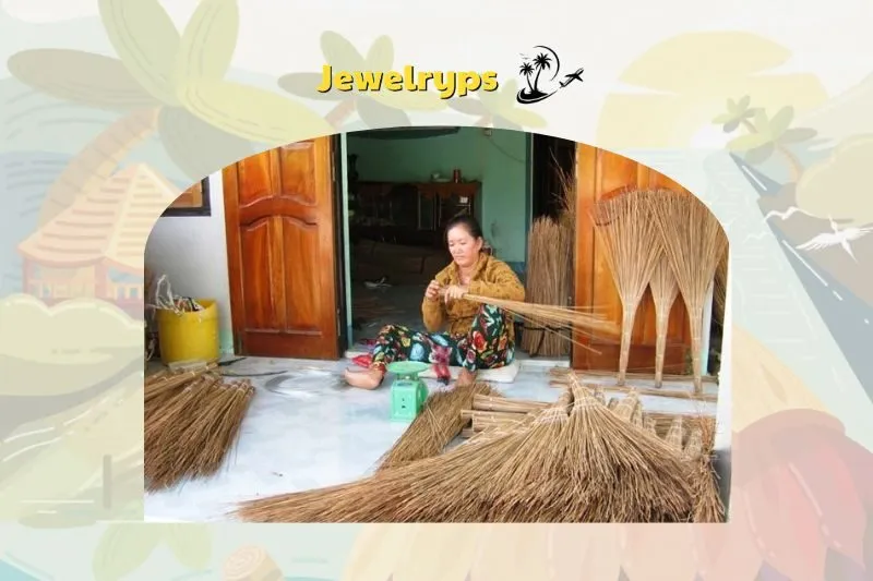Những sản phẩm nổi bật từ làng nghề bó chổi